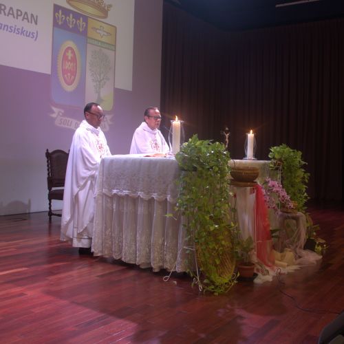 Misa Pembuka