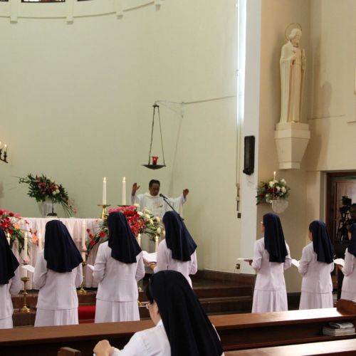 Berkat khusus bagi Suster yang berkaul